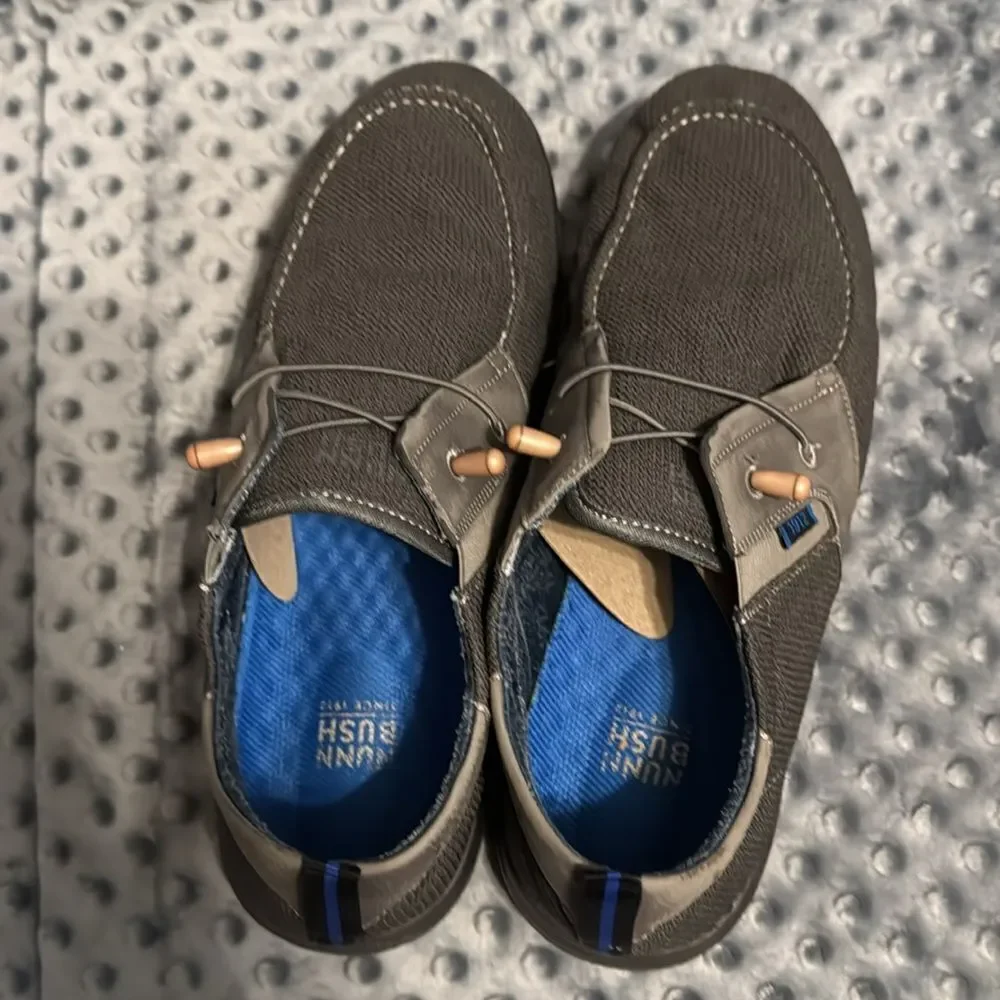 Men’s Nunn Bush Casual Slip-On’s.   WIDE